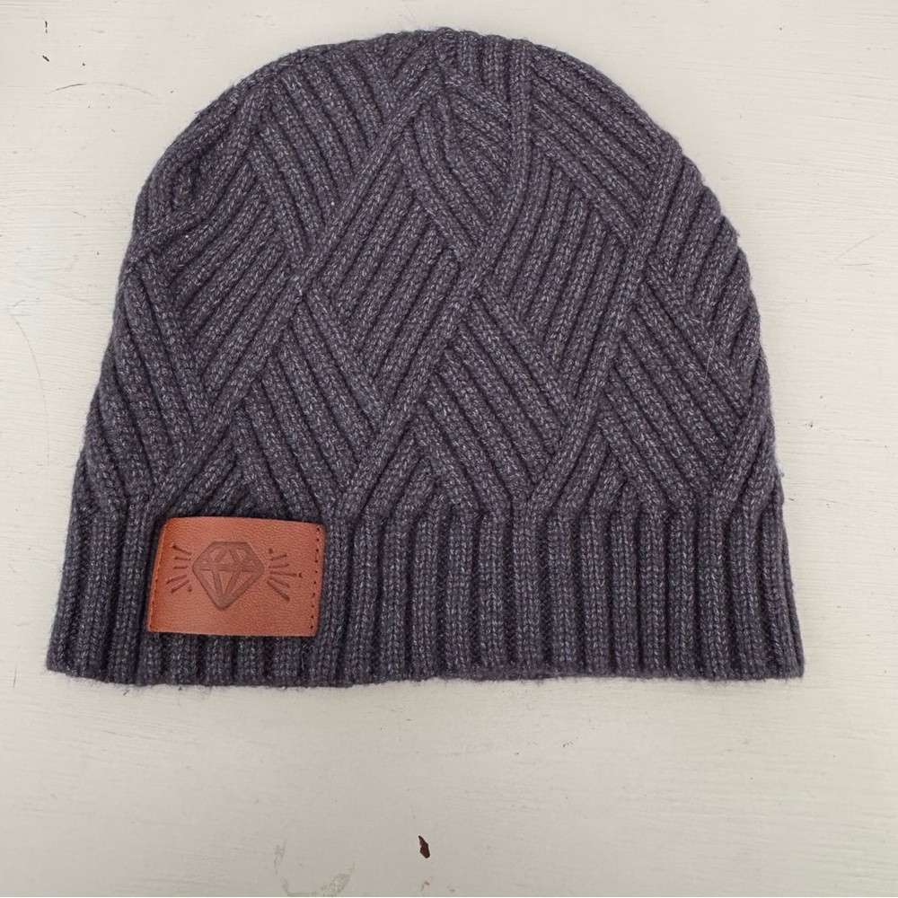 Leeman Trellis Knit Gray Beanie. EUC